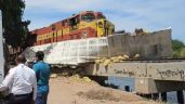 Foto ilustrativa de la nota titulada Tren choca contra tráiler cargado de papas en Cajeme; el segundo accidente de este tipo