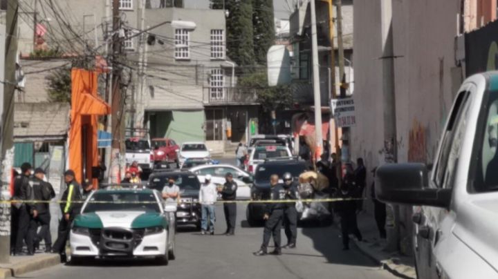 Agreden a 2 hombres de la tercera edad en mercado de Iztapalapa; los hallan sin vida