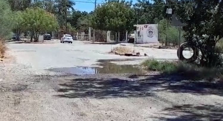 Bulevar de las '100 Casas' se encuentra destrozado y en total abandono en Guaymas
