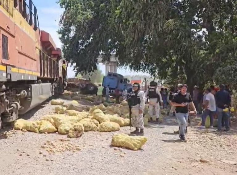 Las papas quedaron desperdigadas tras el choque