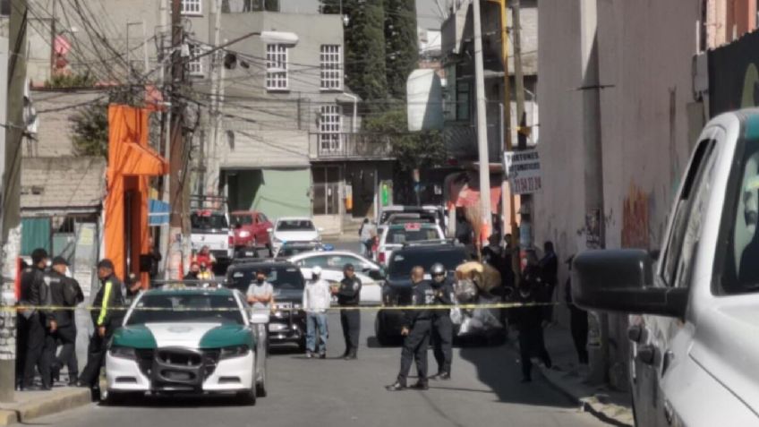 Agreden a 2 hombres de la tercera edad en mercado de Iztapalapa; los hallan sin vida