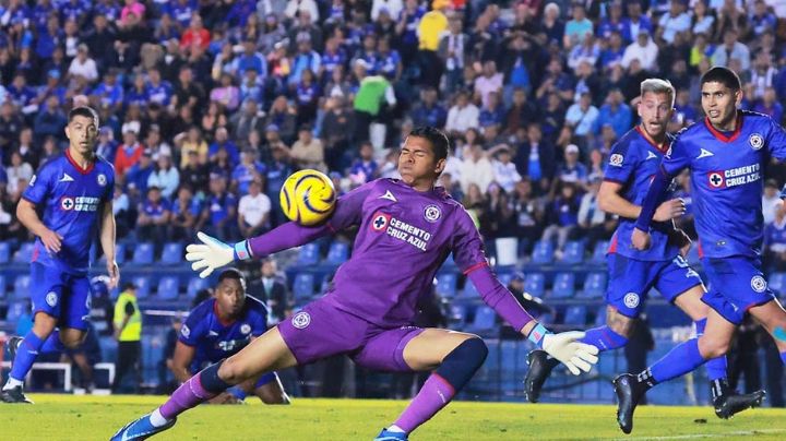 Lo pintan completamente de azul; La Máquina amarra a su estelar portero hasta 2029