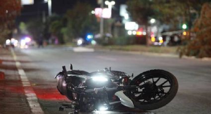 Guanajuato: Fuerte choque entre camión de bomberos y motocicleta deja 1 muerto