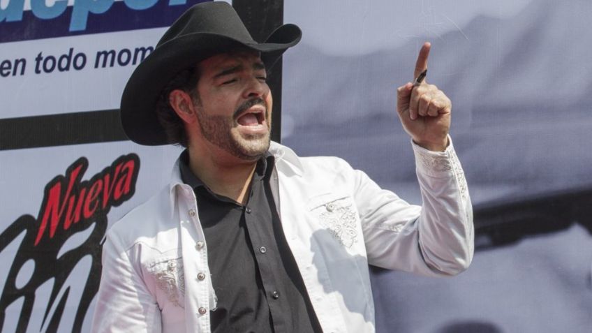 VIDEO: Pablo Montero sufre APARATOSO accidente en en pleno concierto en EU