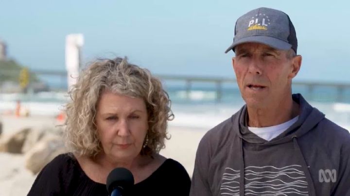 VIDEO: Padres de surfistas asesinados buscan llevar a casa los cuerpos de sus hijos