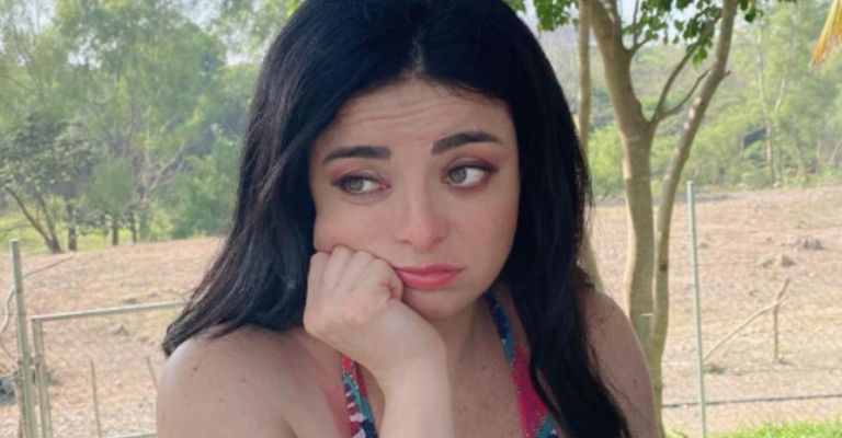 Violeta Isfel vuelve a ser acusada de maltratar a maquillista