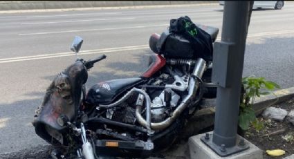 (FOTO) Alerta en Avenida Central: Conductor atropella a motociclista y se da a la fuga