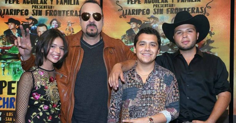 Pepe Aguilar así reacciona al romance de Ángela Aguilar y Christian Nodal