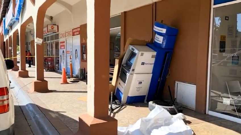 VIDEO: Ladrones se intentan robar cajero automático en Puebla; la policía arriba a tiempo