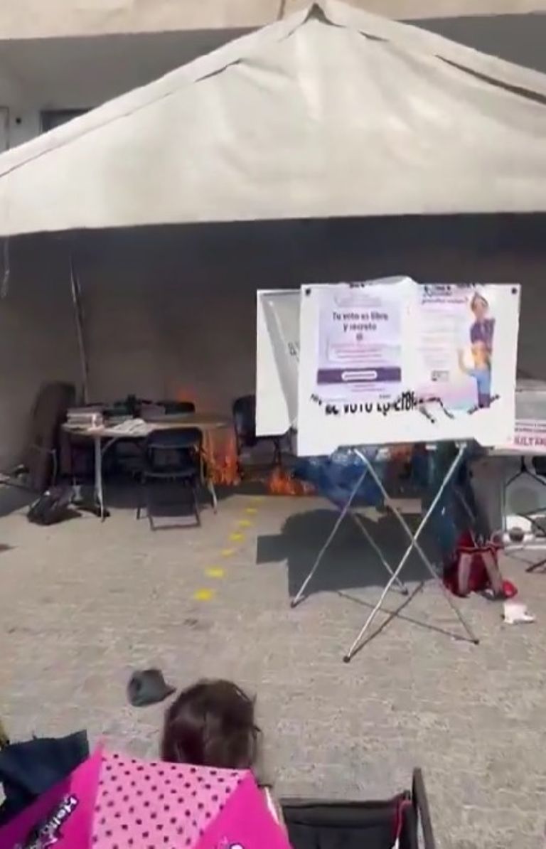 Incendian casilla en Juriquilla