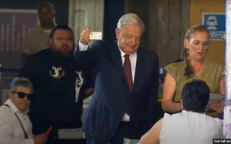 El presidente de México votó la mañana de este domingo 2 de junio. Foto: Twitter