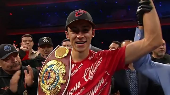 Rafael Espinoza lució 'Divino' en su primera defensa de campeonato Mundial