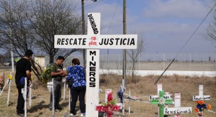 Viudas e hijos de mineros de Pasta de Conchos exigen saber cómo murieron sus familiares