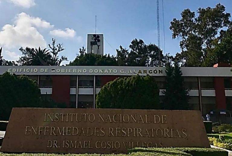El paciente fue hospitalizado en el Instituto Nacional de Enfermedades Respiratorias 'Ismael Cosío Villegas'