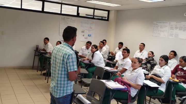 'Jiapsi Yoreme' imparte curso de lengua mayo a universitarios de Etchojoa