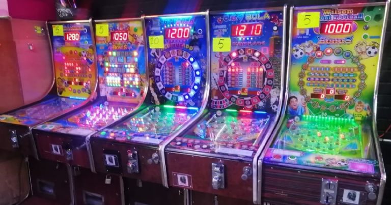 Aseguran varias máquinas tragamonedas en 16 cateos