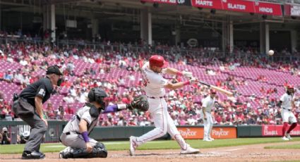 Stephenson pega par de jonrones y Cincinnati pinta de roja la serie ante Rockies