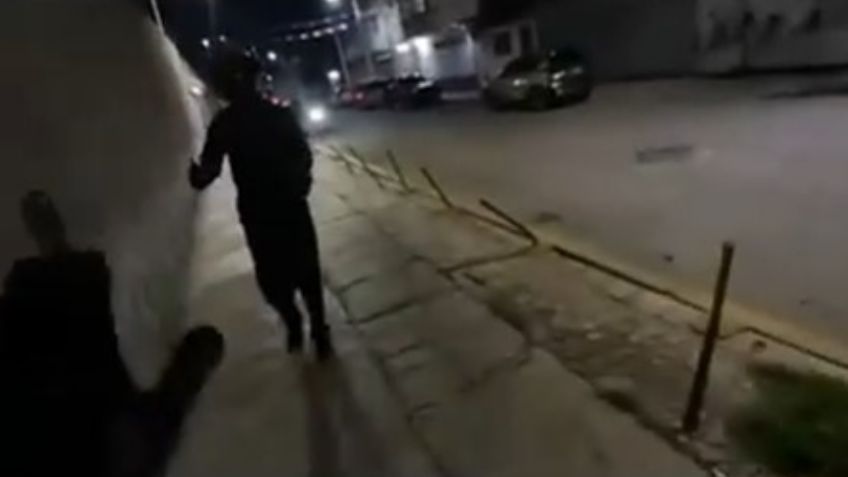 VIDEO: Motociclista capta asalto en Ecatepec; le quitaron hasta la mochila