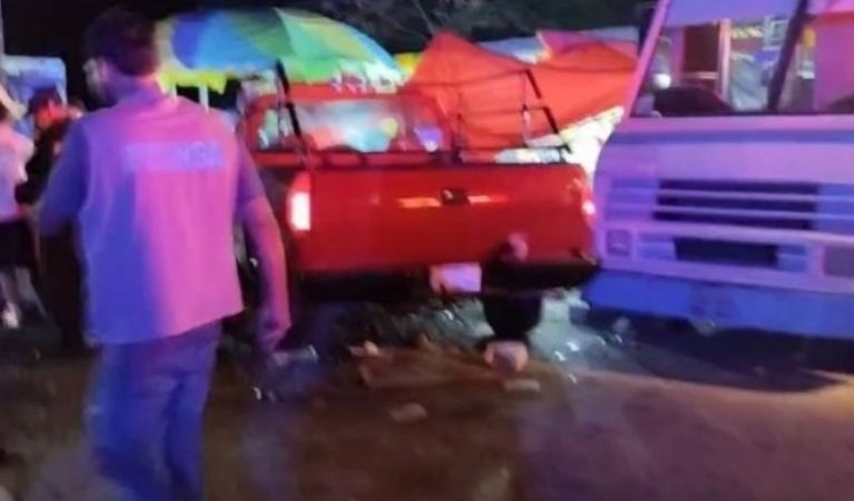 Camioneta arrolla a asistentes de una feria en Veracruz