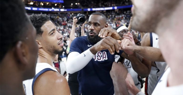 LeBron aporta su experiencia al USA Basketball