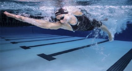 Los trajes de baño en París 2024, prometen una batalla dentro y fuera del agua