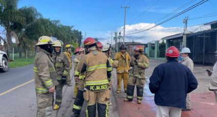 FUERTE fuga de combustible en ducto de Pemex en Jalisco; desalojan a 207 habitantes