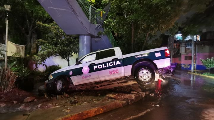 Colapsa la México-Cuernavaca por choque de una patrulla en la calle Rey Yupanqui