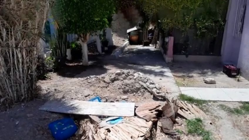 Vecinos de la colonia Fovissste de Guaymas, viven entre fugas de drenaje tras colapso