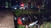 Foto ilustrativa de la nota titulada FUERTES FOTOS: Fatal accidente en Xochimilco, CDMX, deja tres muertas; cayeron a canal