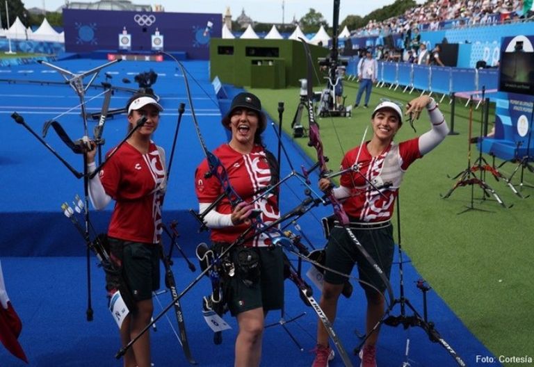 AMLO felicita a deportistas mexicanas que obtuvieron el Bronce en París 2024. Foto: Internet