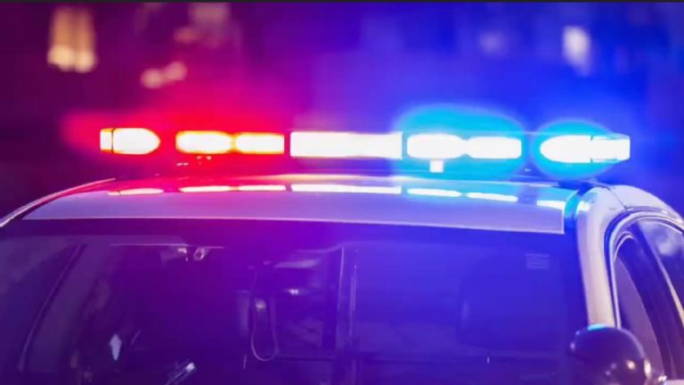 Hallan cuerpo encobijado en Puebla