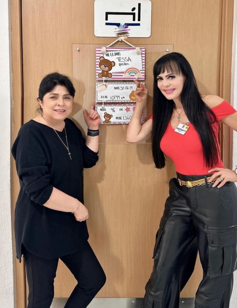 Maribel Guardia visita al hospital a Tessa