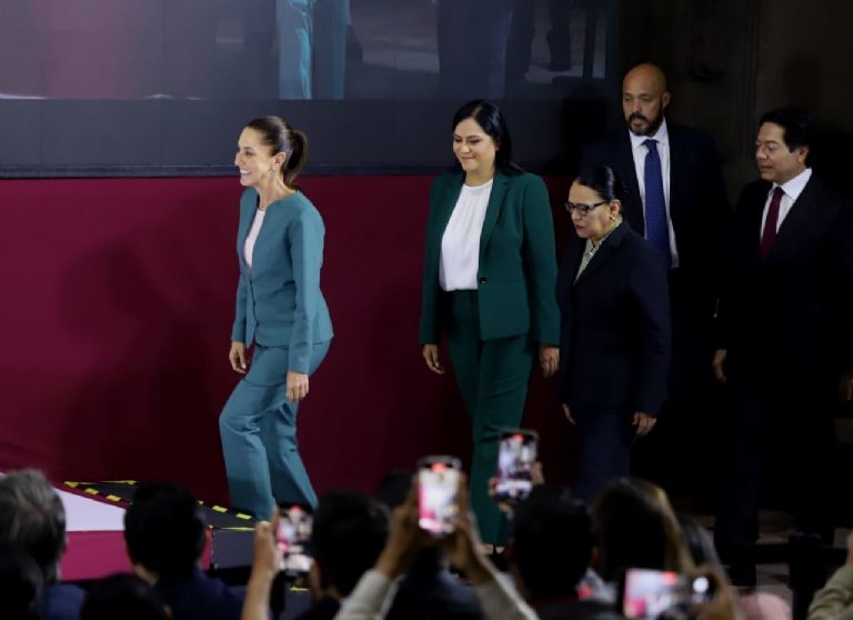 Ariadna Montiel se queda en la Secretaría del Bienestar