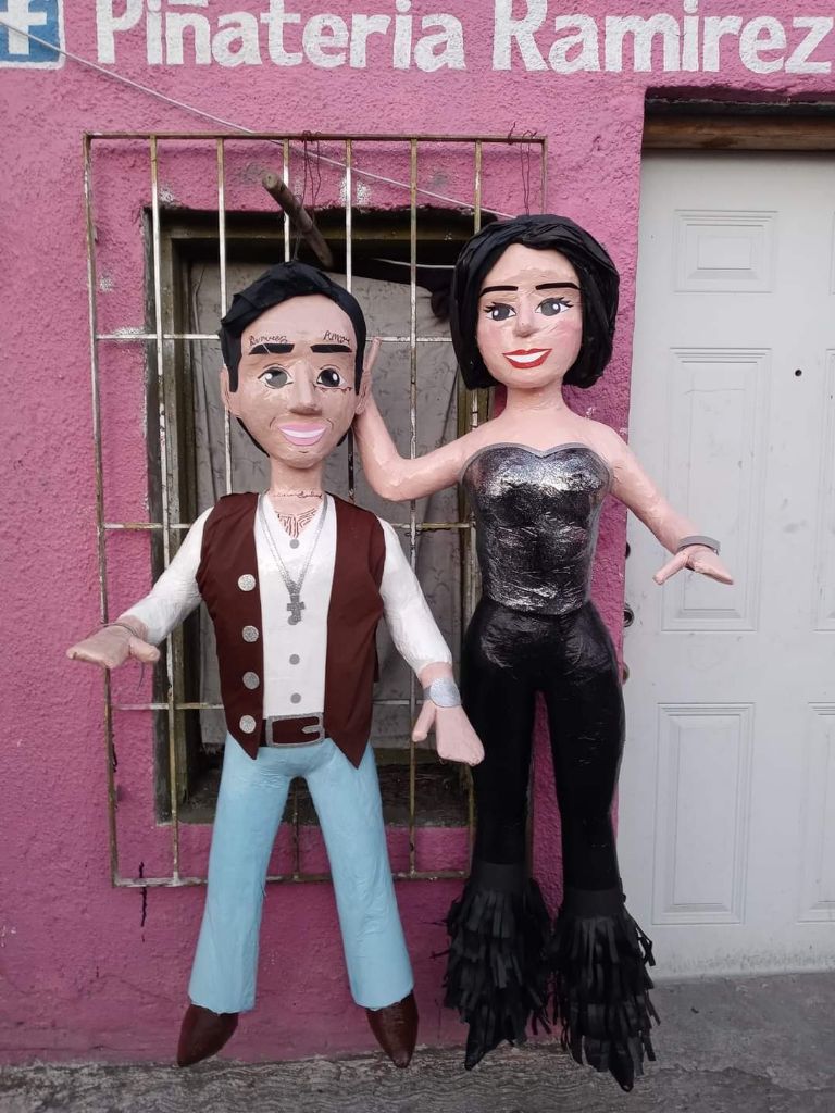 Piñatas inspiradas en la controvertida pareja
