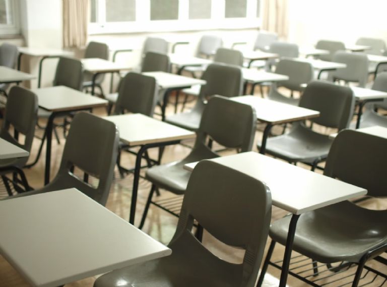 El novio de la principal acusada solía ayudarle a amenazar a los profesores