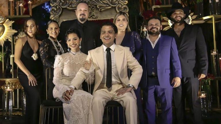 Hermanos de Nodal no acudieron a su boda con Ángela Aguilar