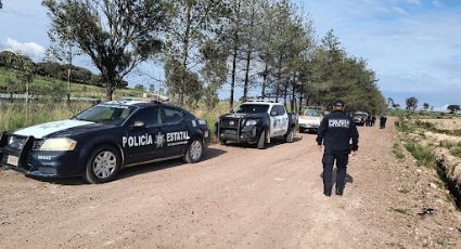 Sicarios ejecutan y abandonan dos cuerpos en camino de terracería de Aculco, en Edomex