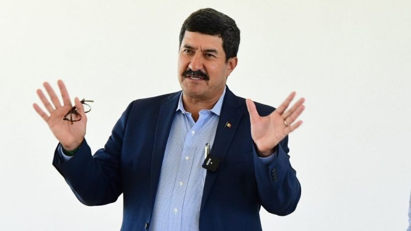 Él es Javier Corral, exgobernador de Chihuahua, que casi es detenido en la CDMX