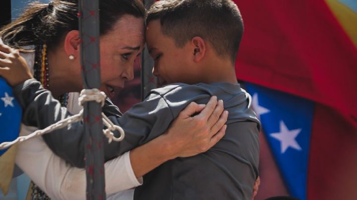 Miles de opositores venezolanos se movilizan en defensa de la "verdad" electoral