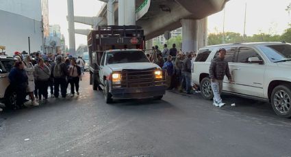 Caos en Periférico Sur por bloqueo de trabajadores de limpia en Luis Cabrera