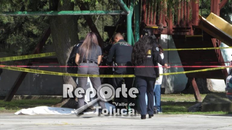 Cuerpo colgado en Toluca @ReporteToluca