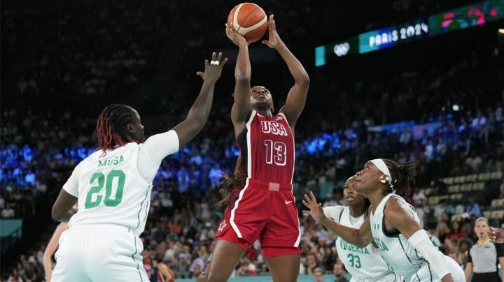 Los cambios rinden fruto y Estados Unidos vence a Nigeria en basquetbol femenil