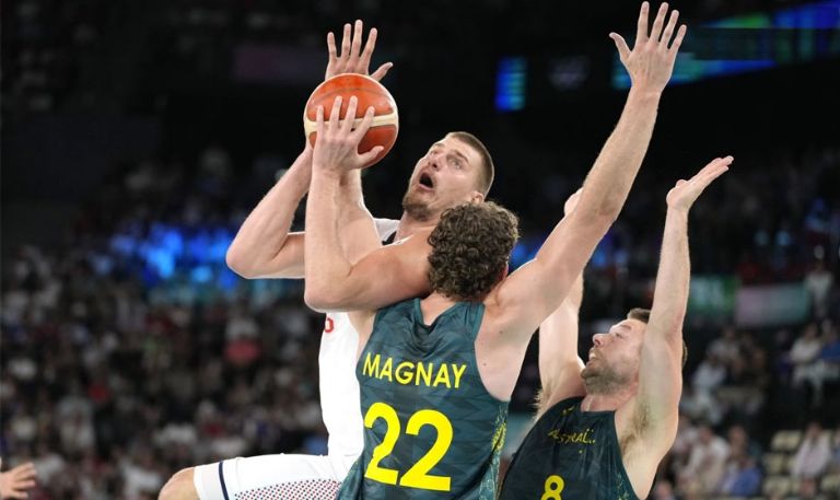 El pivot ejerce su dominio en la pintura