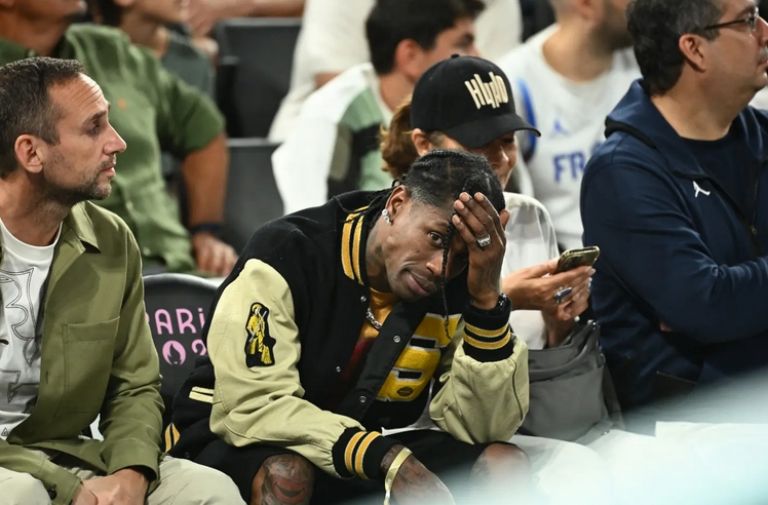 Travis Scott es arrestado en París 2024