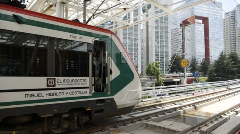 Tren interurbano El Insurgente