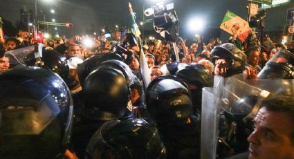 VIDEOS: Policías se enfrentan a manifestantes que rechazan Reforma al Poder Judicial