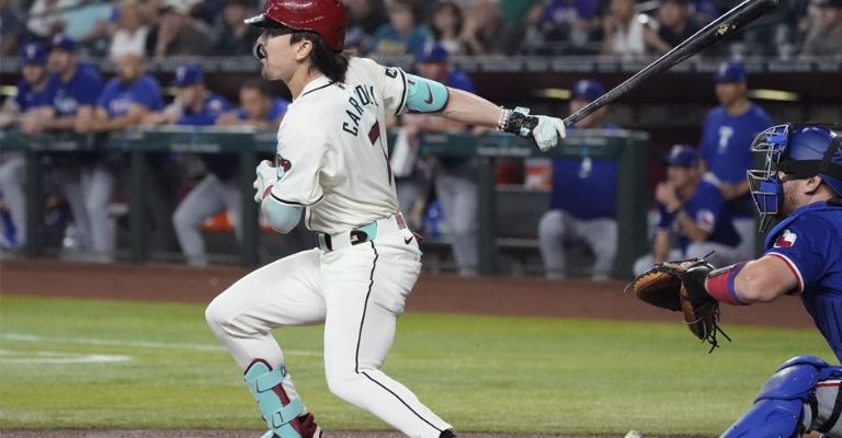 Carroll dispara un triple en contra de Rangers