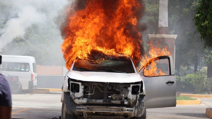 Con agresividad e incendios, protestan contra la desaparición de los 43 de Ayotzinapa