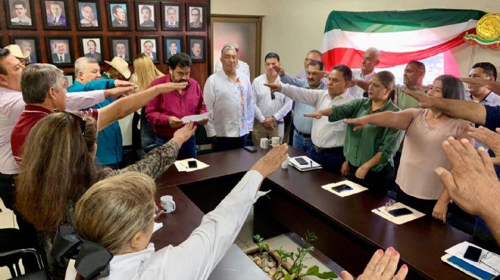 Alcalde de Etchojoa presenta a su gabinete municipal para el periodo 2024-2027