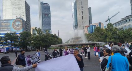 Manifestantes defienden a Alessandra Rojo de la Vega y cierran Paseo de la Reforma